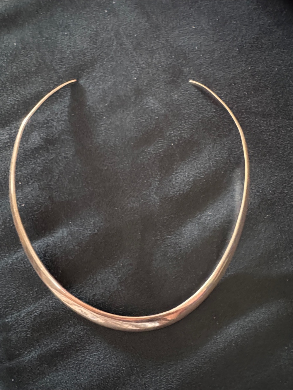 Sleek silver Collar Necklace - Minimal Women Jewelry